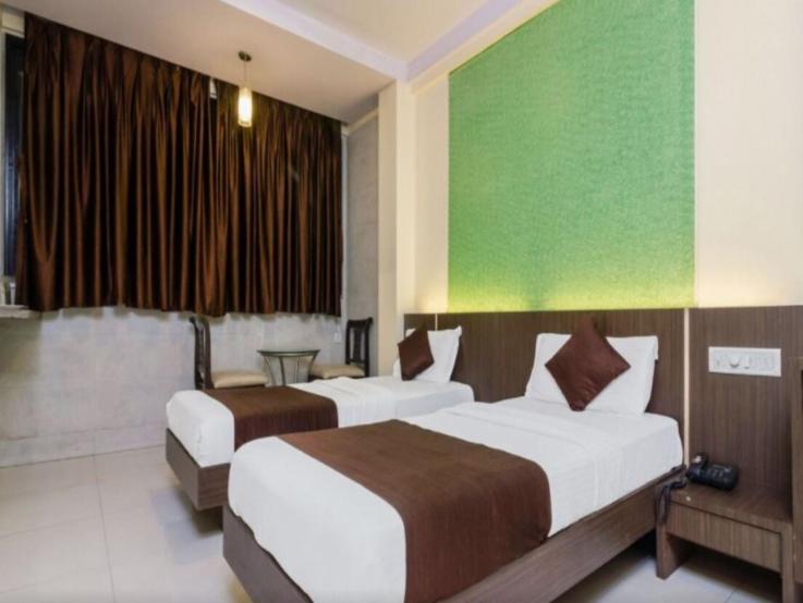 Hotel Sahara Lodging & Boarding Mira-Bhayandar Exterior foto