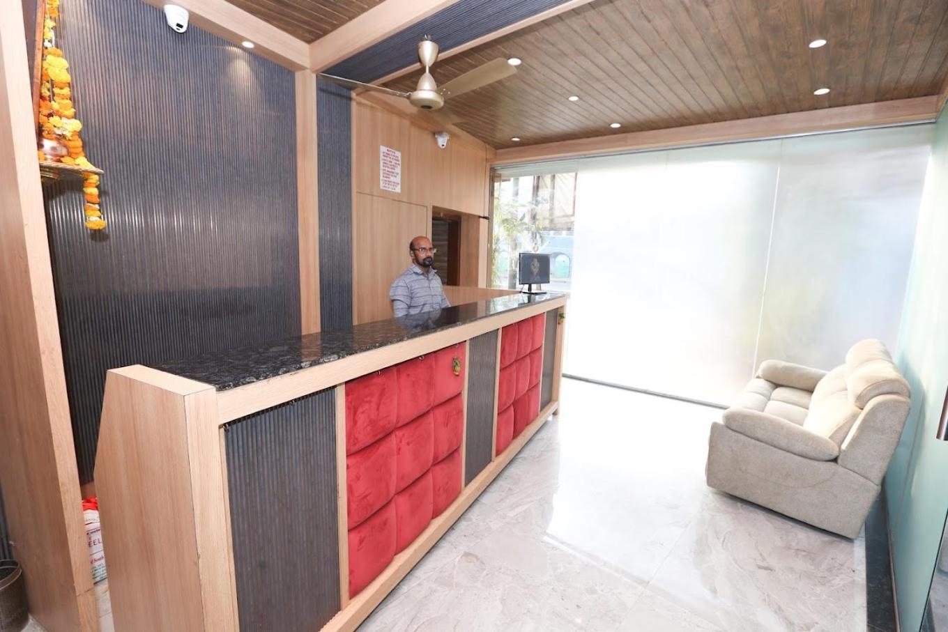 Hotel Sahara Lodging & Boarding Mira-Bhayandar Exterior foto